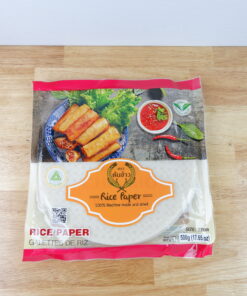 แผ่นปอเปี๊ยะ ตราต้นข้าว  แผ่นแป้งสลัดโรล หรือ ใบเมี่ยงห่อสลัด ตราต้นข้าว เส้นผ่าศูนย์กลาง 22 เซนต์ ถุงละ 500 กรัม